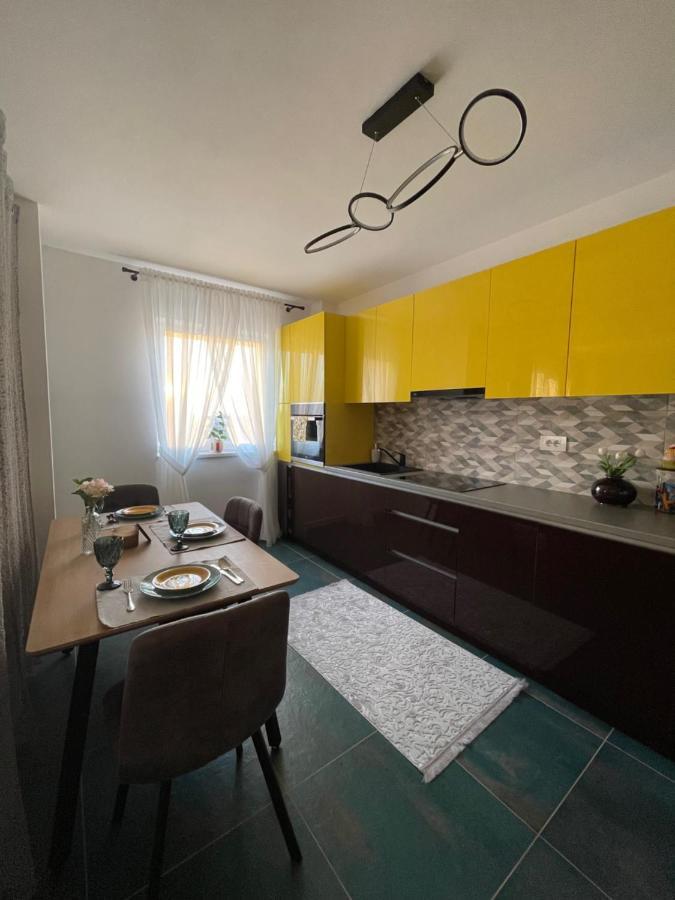 Talida'S Apartment Colorful And Brightnes Oradea Exterior foto